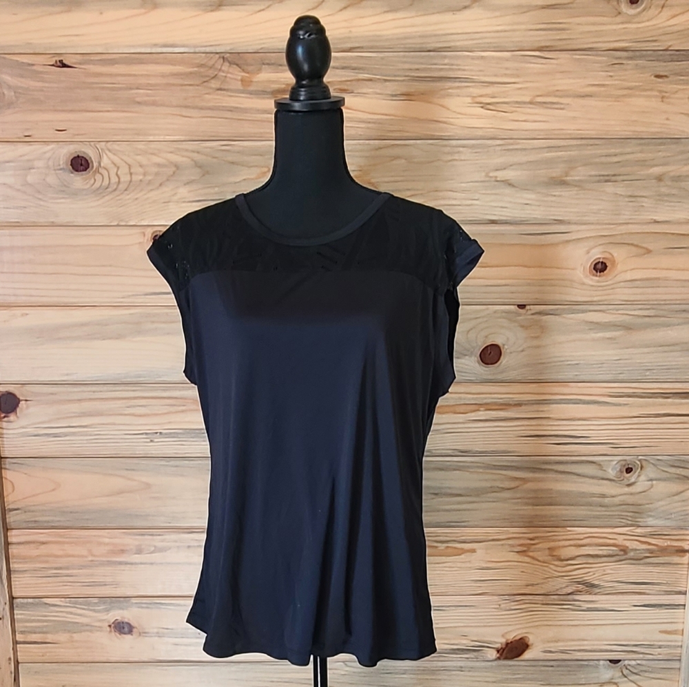 Cascade Sport Performance Ladies Black Lace Athletic Shirt Size Large